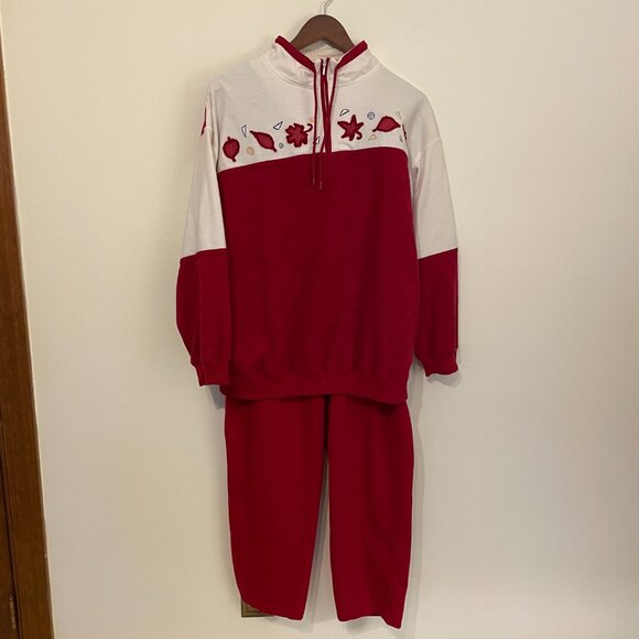 Women's Vintage Two-Piece Sweatsuit with Embroidery, Size 2X, Fair Condition - Picture 2 of 10